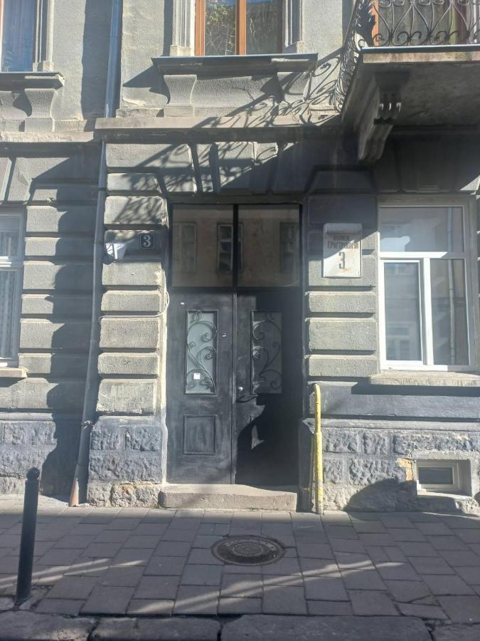 Чорно -Білий Люкс В Центрі Apartment Lviv Ngoại thất bức ảnh