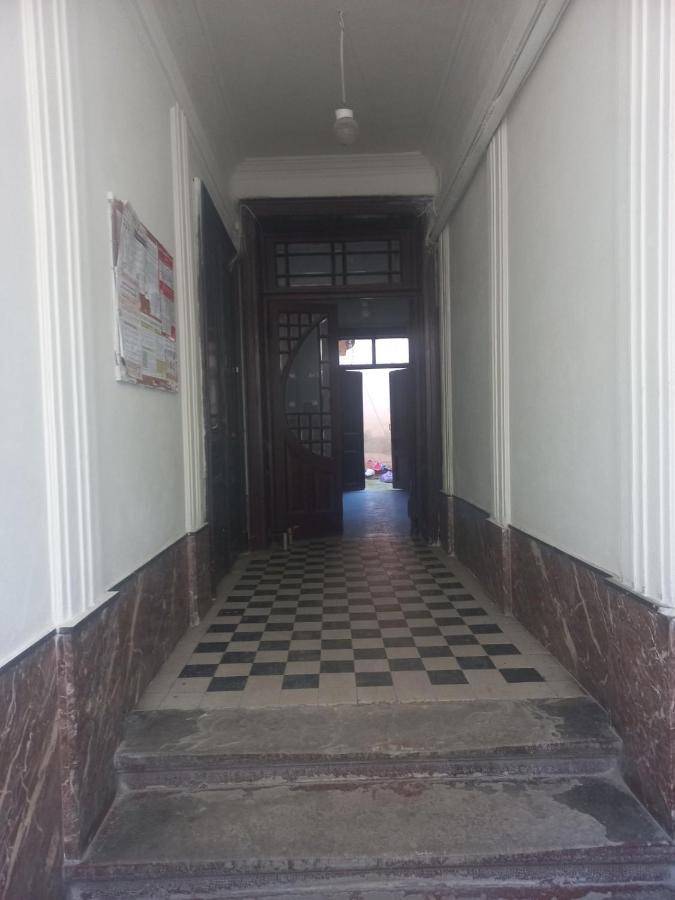 Чорно -Білий Люкс В Центрі Apartment Lviv Ngoại thất bức ảnh