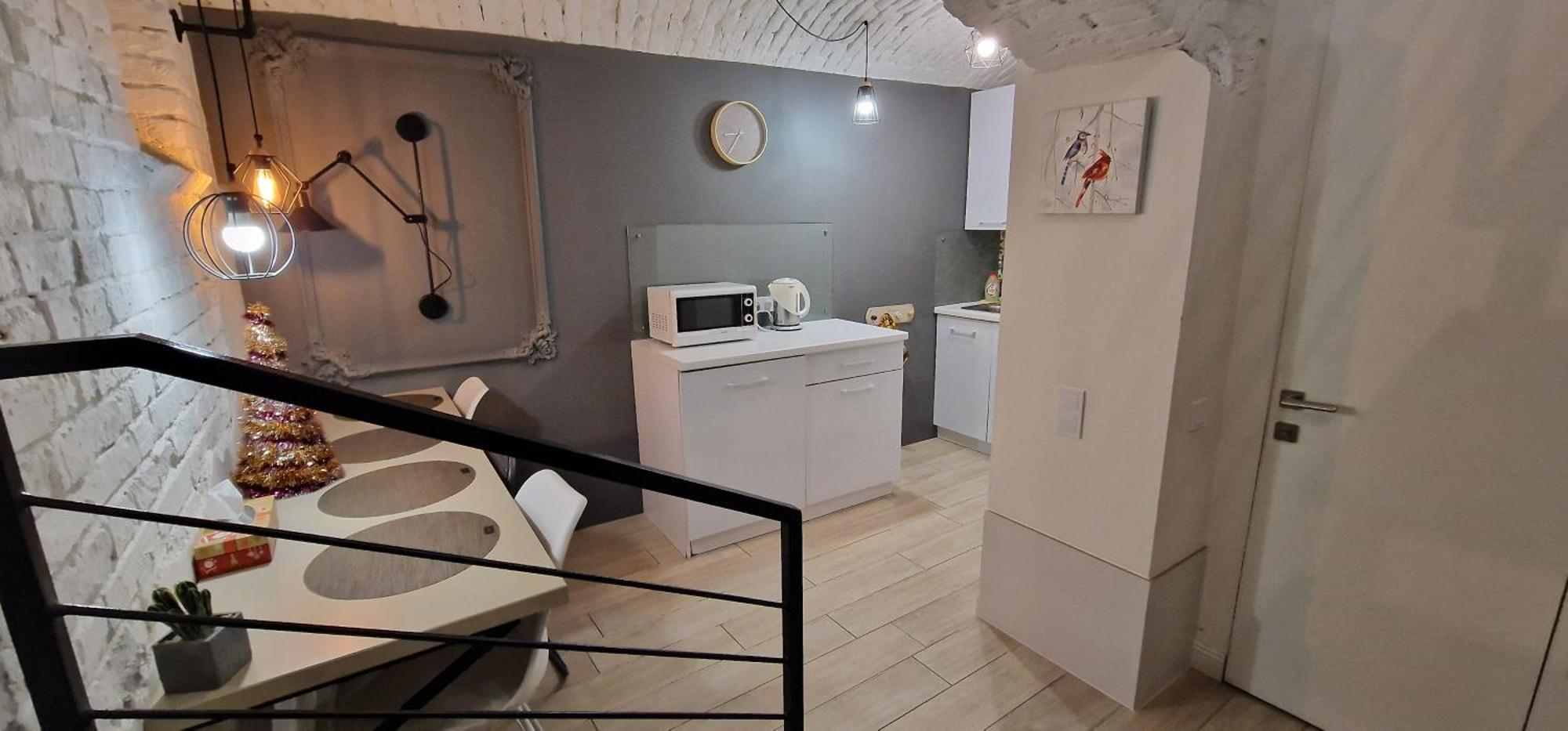 Чорно -Білий Люкс В Центрі Apartment Lviv Ngoại thất bức ảnh